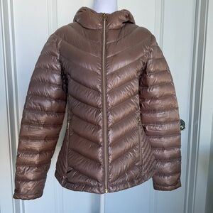 Calvin Klein Women's Rose Puffer Jacket M
